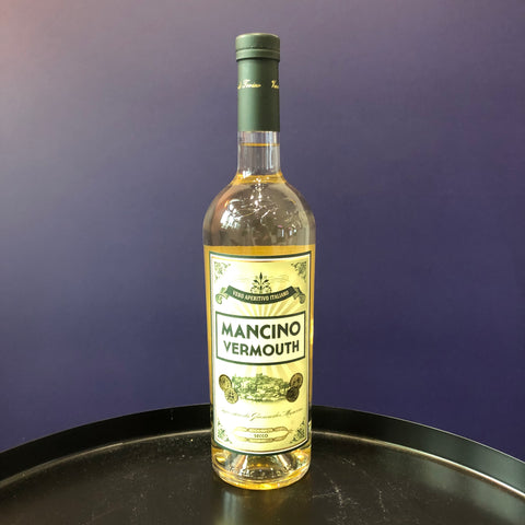 Bottle of Mancino Secco Vermouth